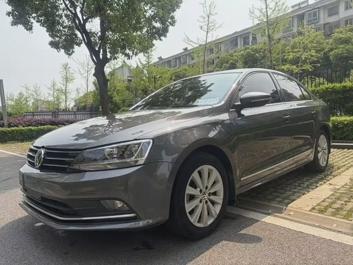 Volkswagen Sagitar 2015