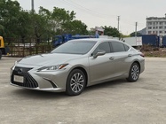 Lexus ES 2022