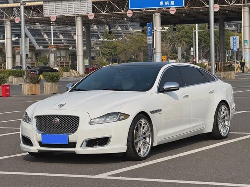 Jaguar XJ 2015