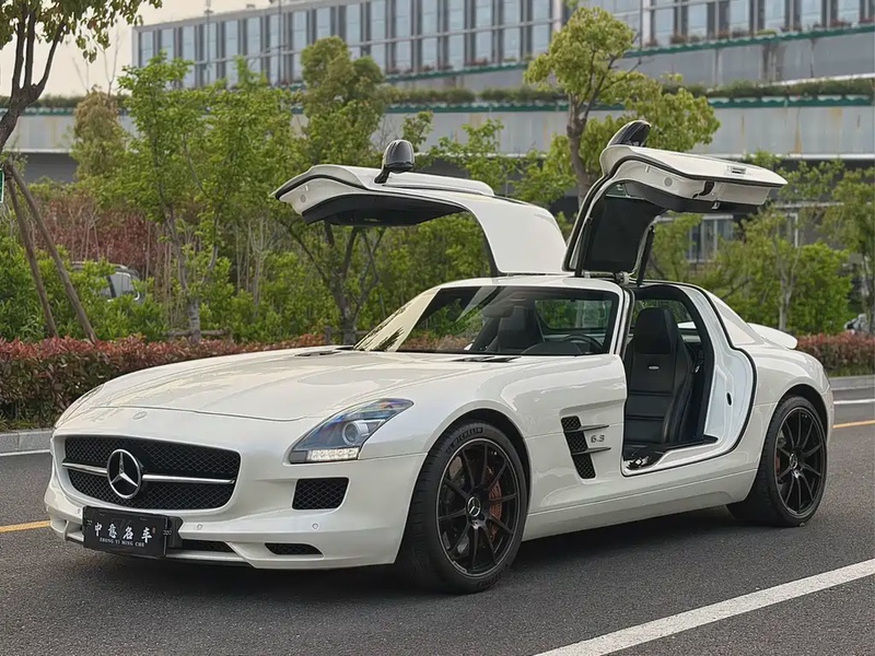 Mercedes-Benz SLS AMG