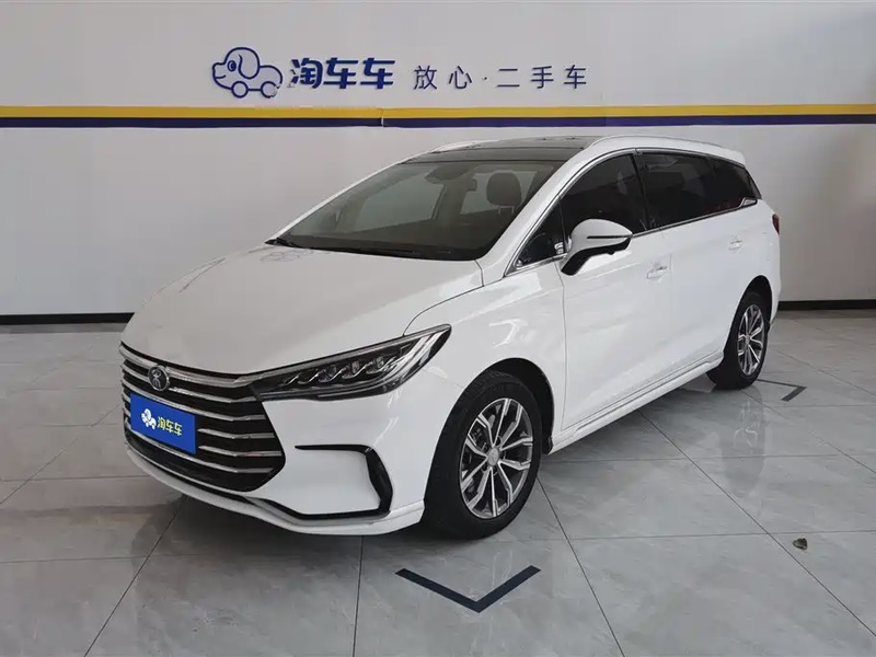 BYD MAX