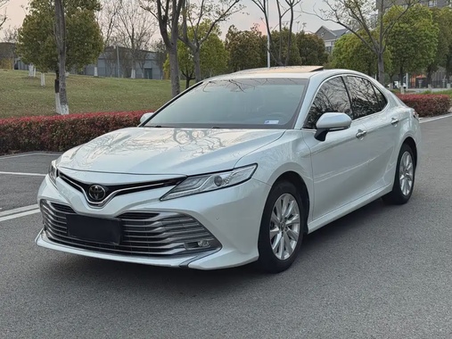 Toyota Camry 2021