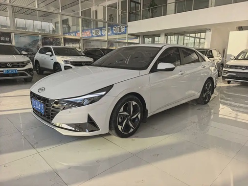 Hyundai Elantra 2023