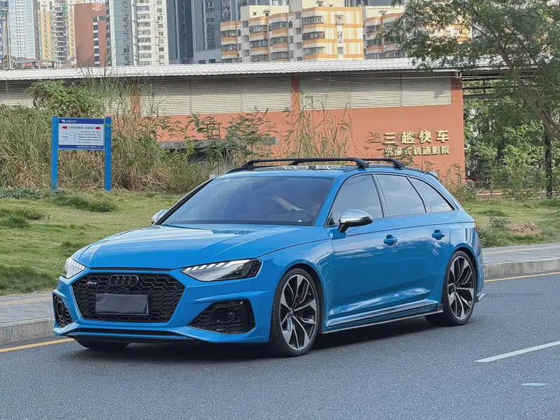 Audi RS4