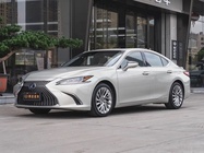 Lexus ES 2020