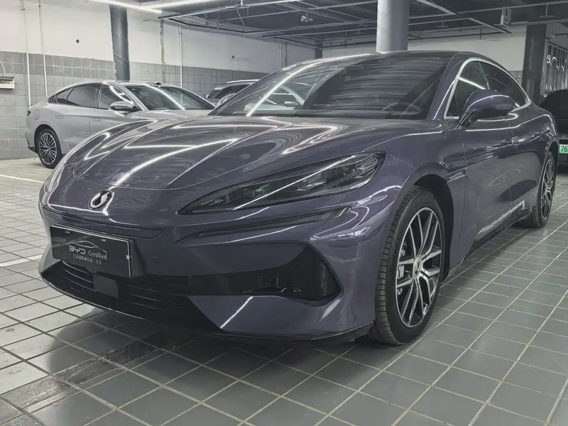 Denza Z9