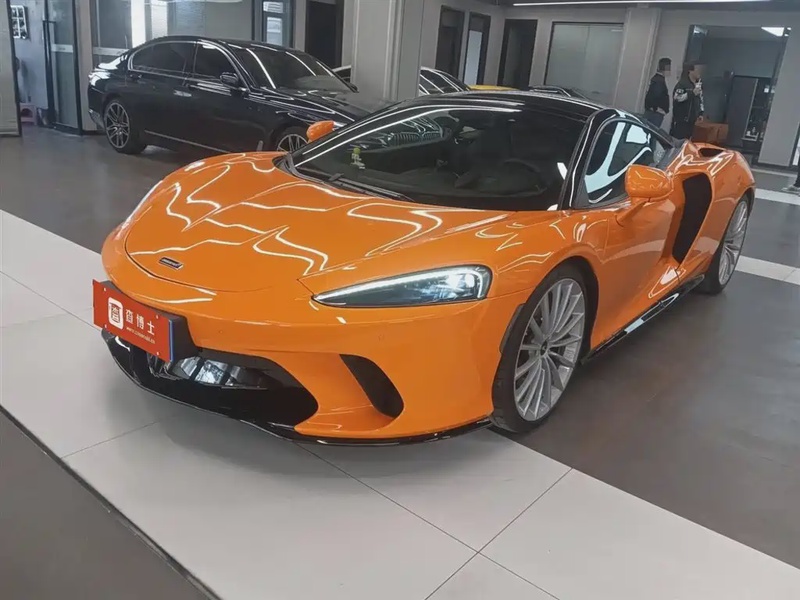 McLaren GT