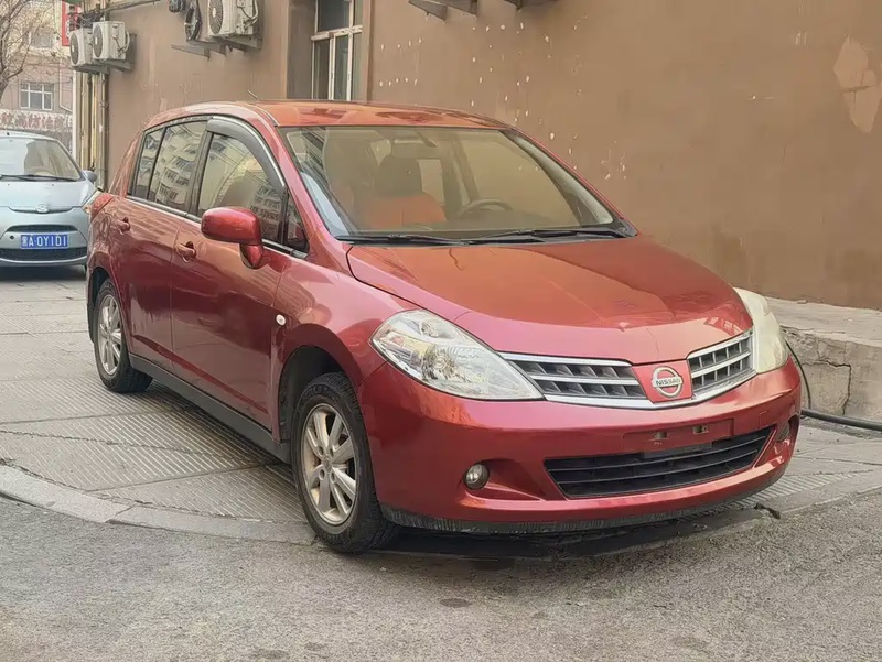 Nissan Tiida