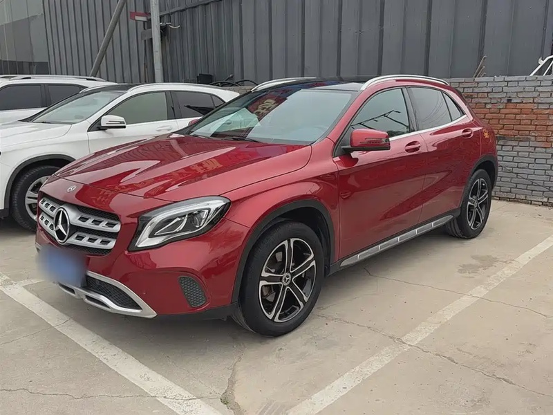 Mercedes-Benz GLA-Class