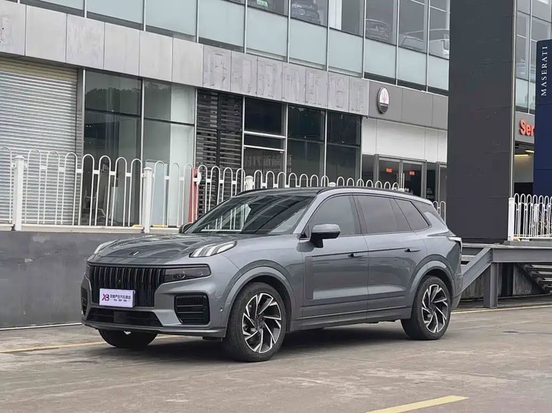 Lynk & Co 09
