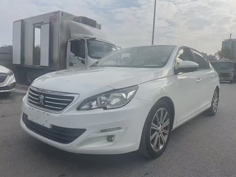 Peugeot 408
