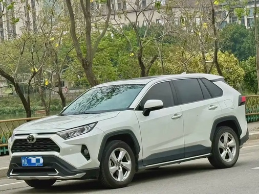 Toyota RAV4 2021