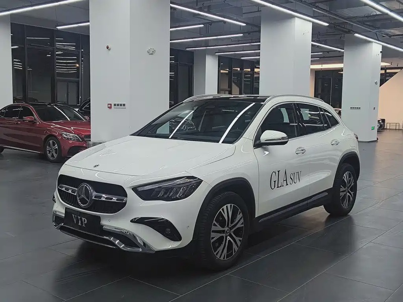 Mercedes-Benz GLA-Class