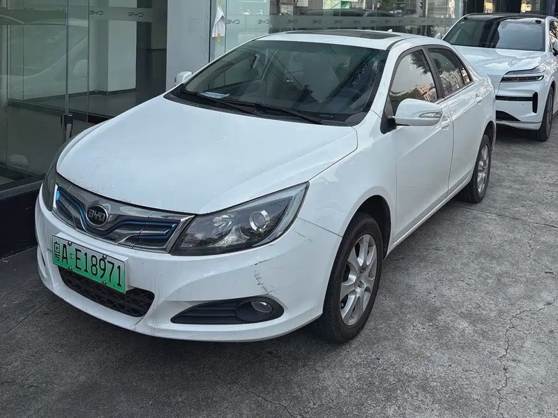 BYD e5