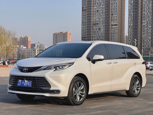 Toyota Sienna 2025