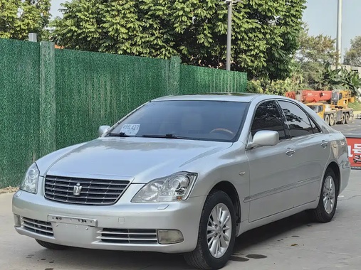Toyota Crown 2005