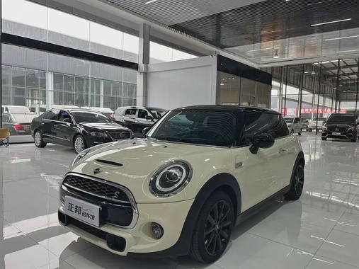 MINI Other 2019