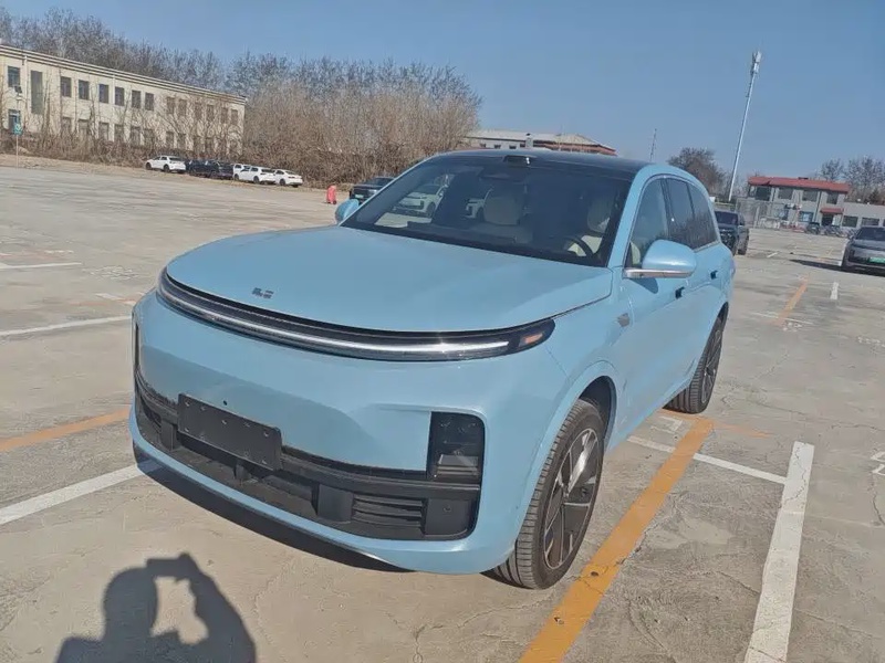 Li Auto L8