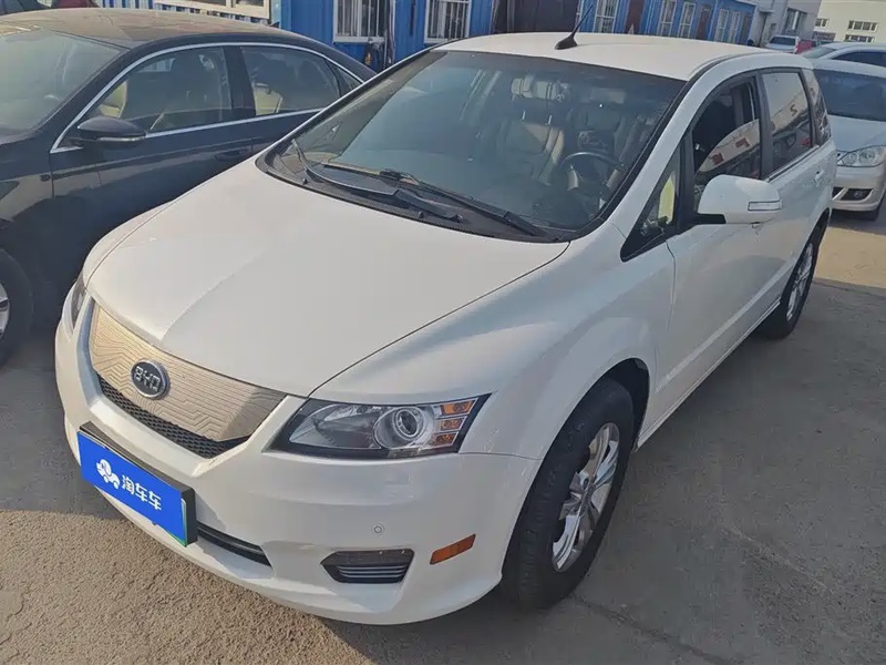 BYD e6