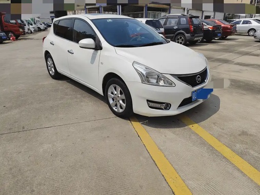Nissan Tiida 2012