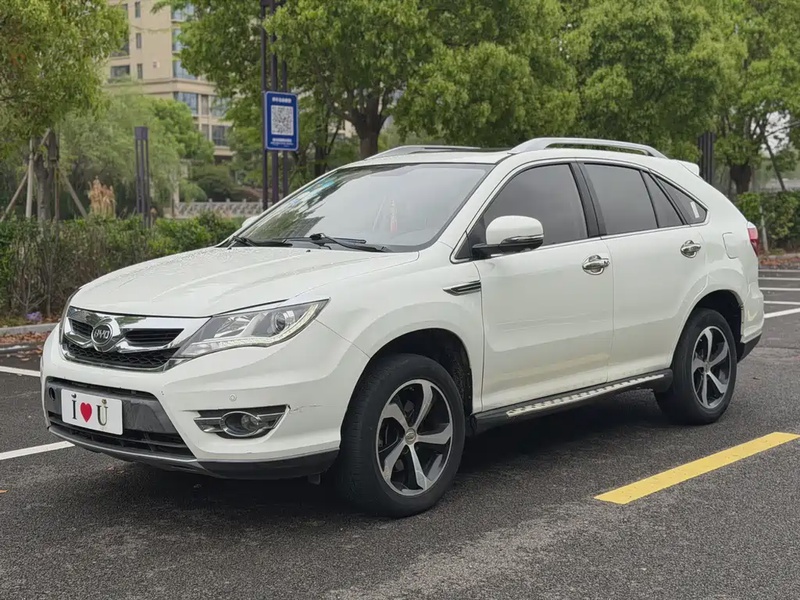 BYD S7