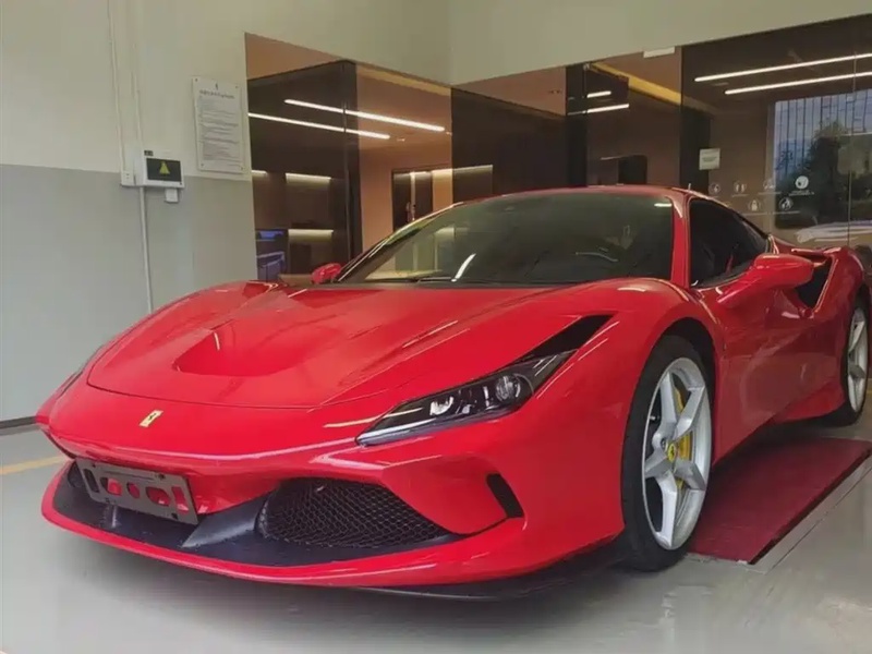 Ferrari F8