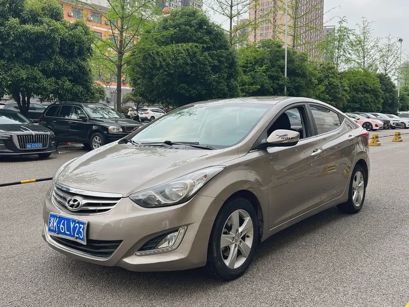 Hyundai Elantra