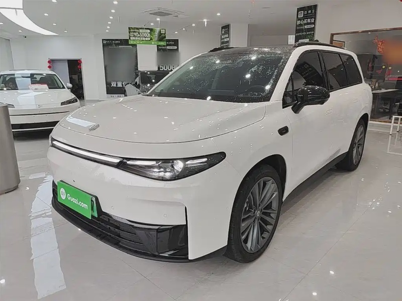 Leapmotor C16