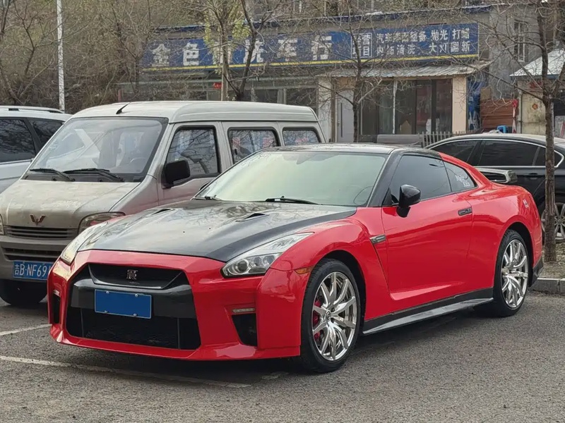 Nissan GT-R