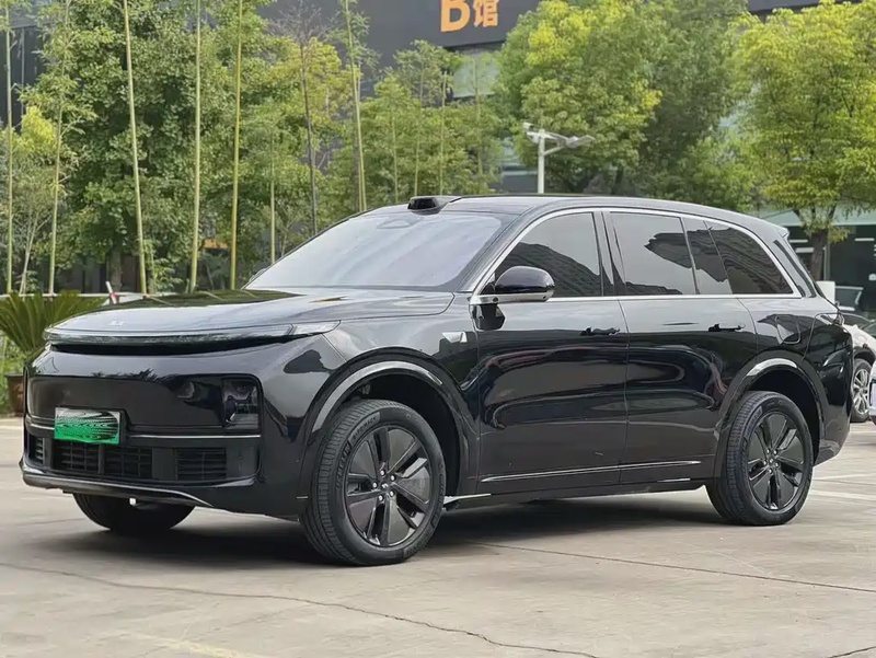 Li Auto L8