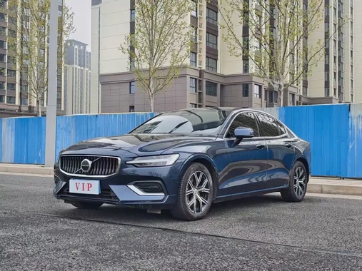 Volvo S60 2025