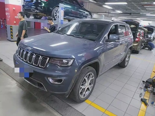 Jeep Grand Cherokee 2021