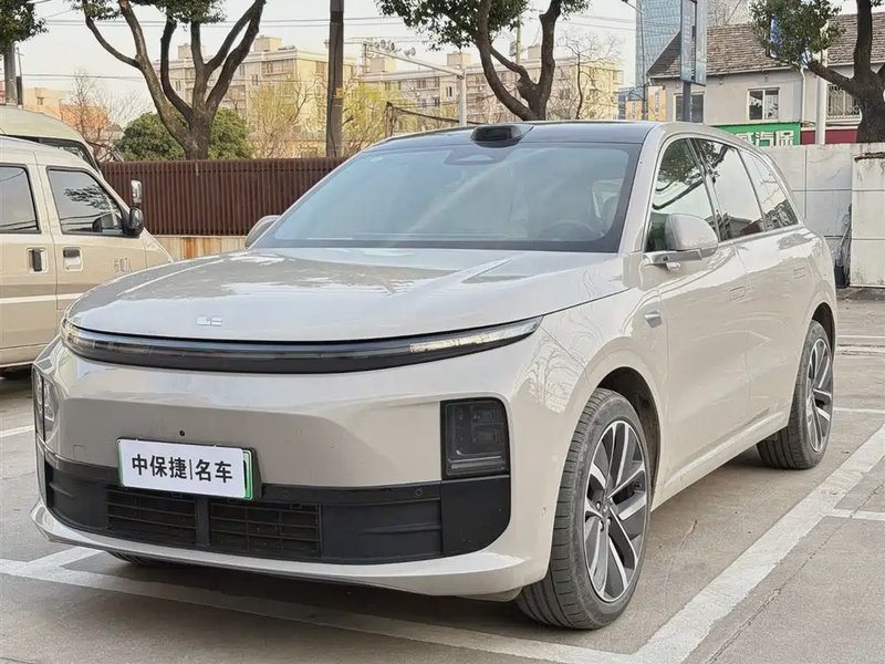 Li Auto L6