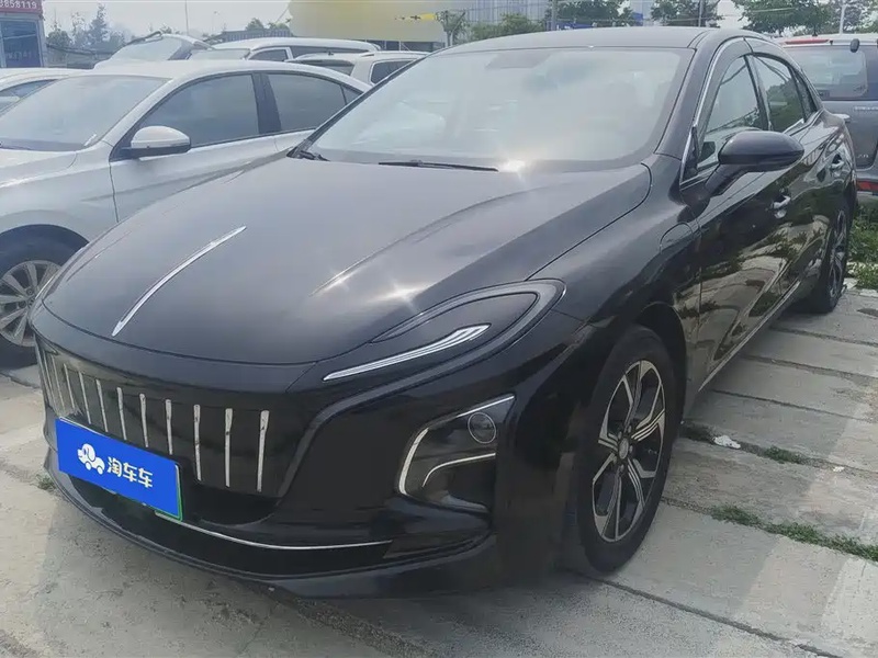 Hongqi E-QM5