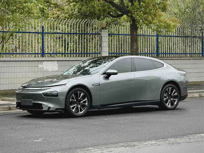 XPeng P7