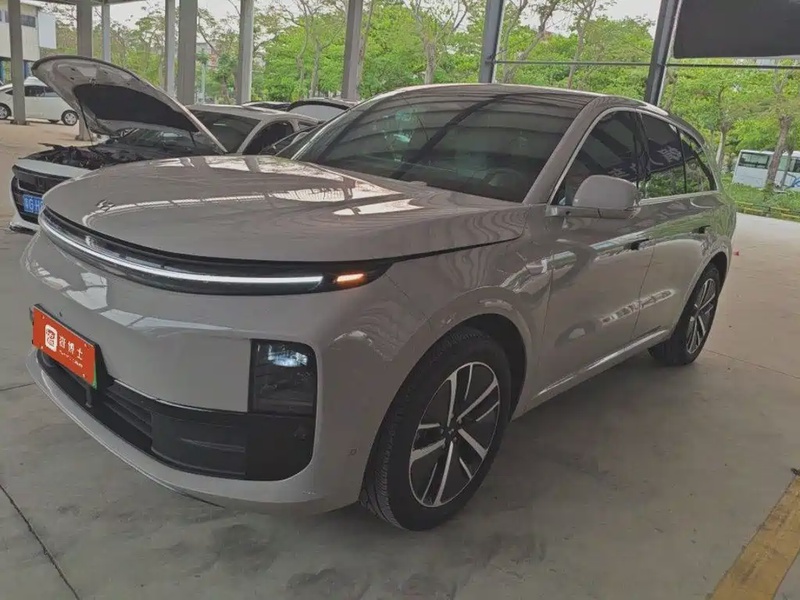 Li Auto L6