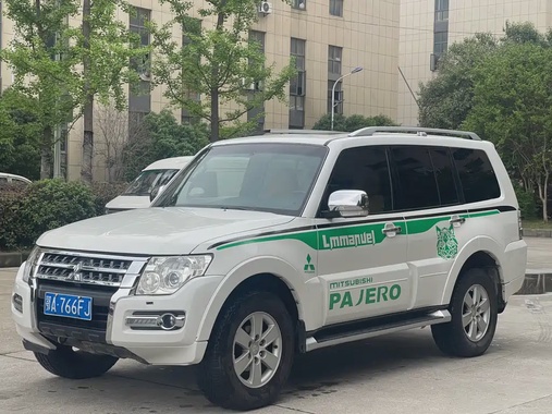 Mitsubishi Pajero 2010