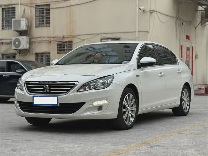 Peugeot 408