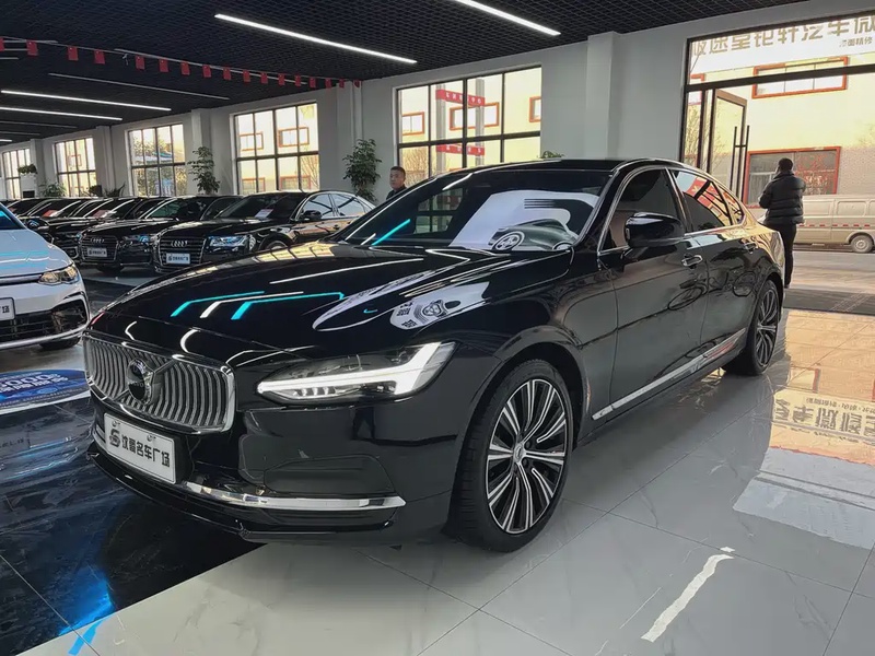 Volvo S90