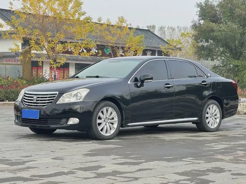 Toyota Crown 2011