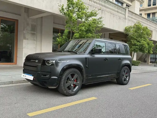 Land Rover Defender 2025