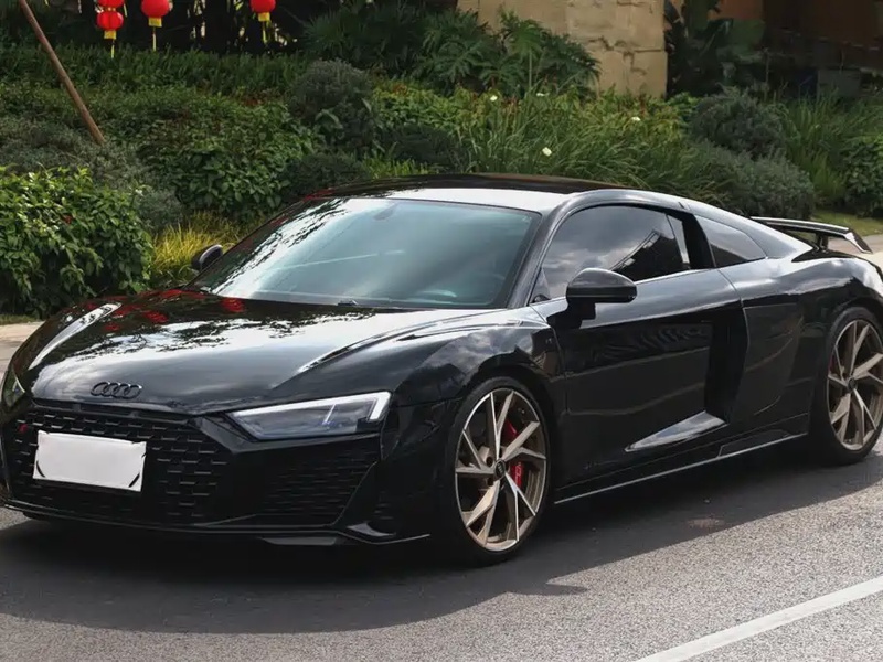 Audi R8