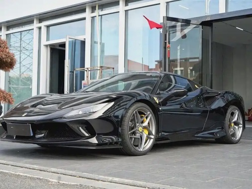 Ferrari F8 2022