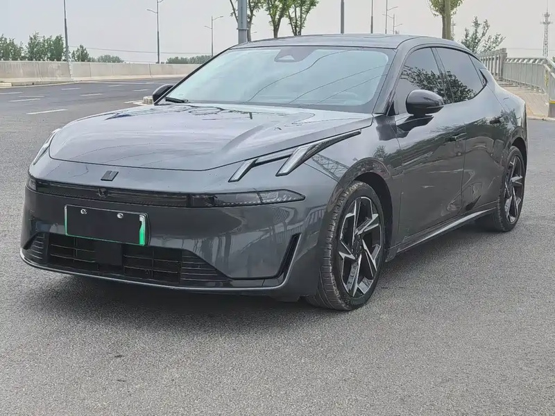 Lynk & Co 07