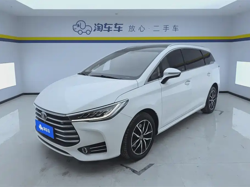 BYD MAX