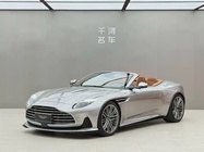 Aston Martin DB12 2024