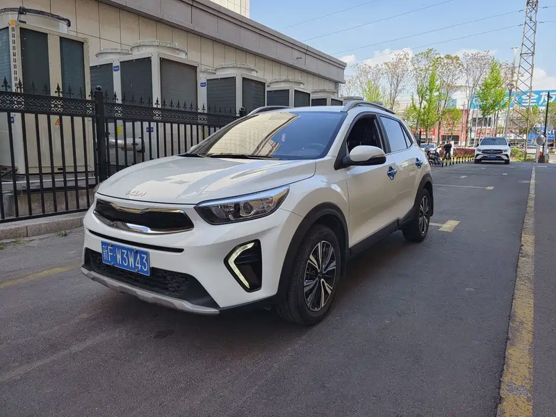 Kia KX1