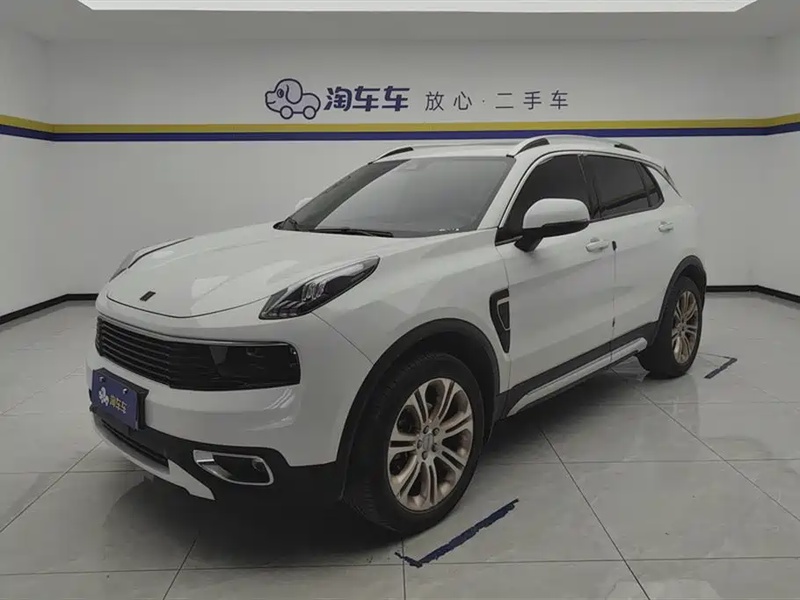 Lynk & Co 01