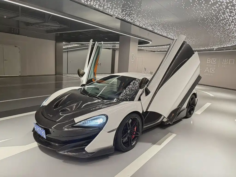 McLaren 570
