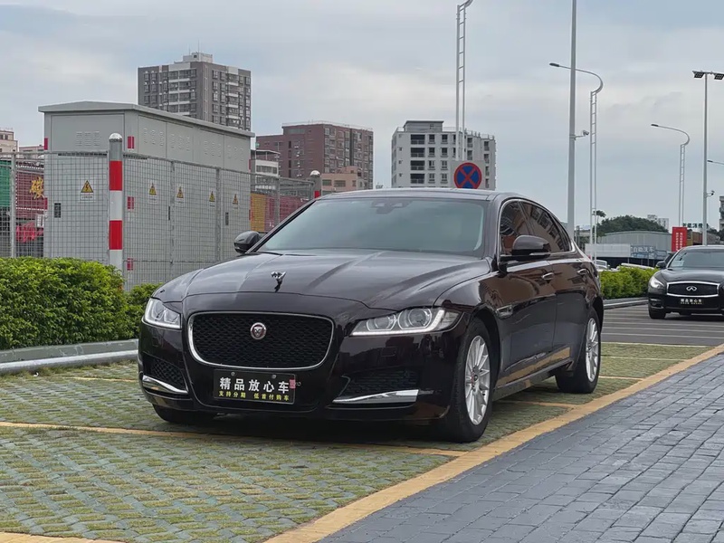 Jaguar XFL